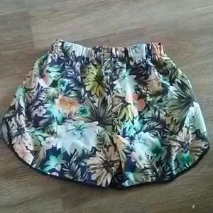 Tropical shorts